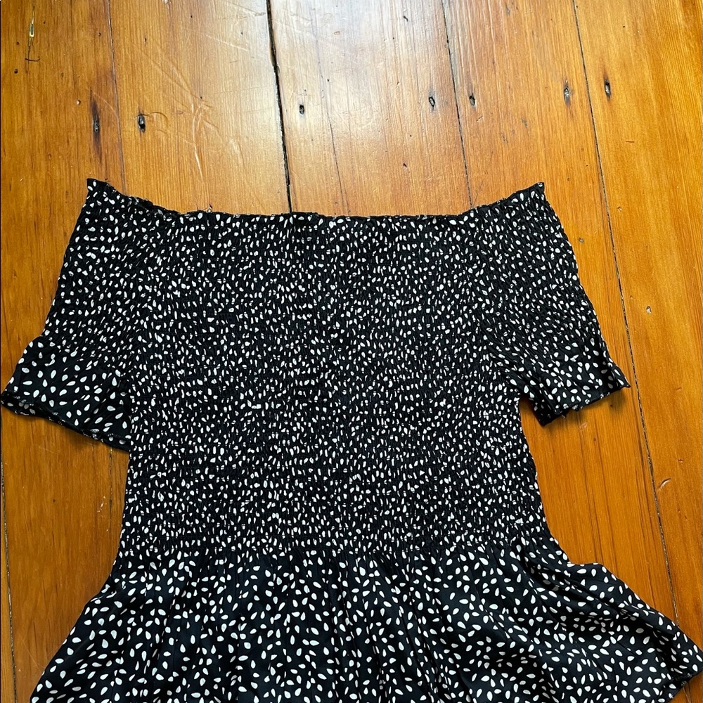 NEW WITH TAGS Japna patterned top